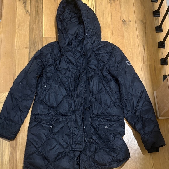 Abercrombie & Fitch Jackets & Blazers - Abercrombie & Fitch hooded Puffer Coat